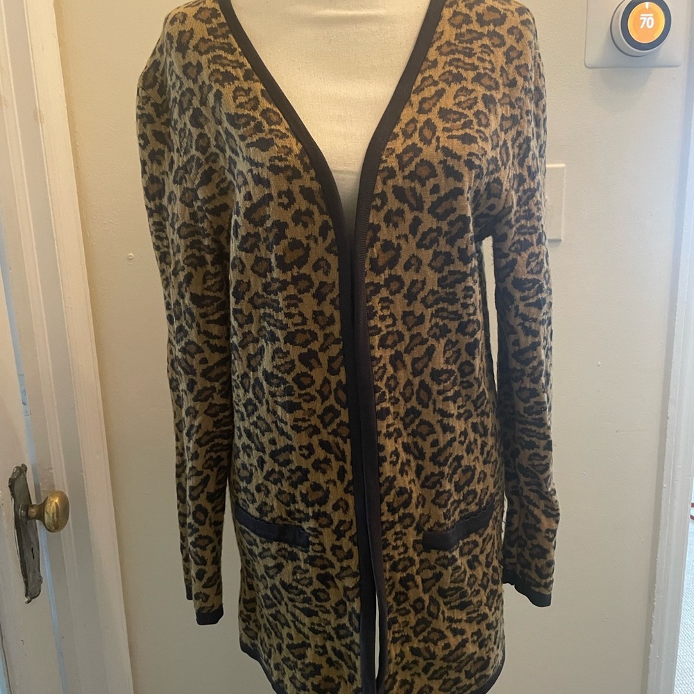 Carlisle Sport Leopard Print Women's Sweater Cardigan Silk and Wool